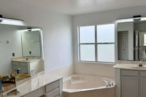 Villa ou maison à louer à Orlando, Floride: 5 chambres, 317.54 m2 № 2096916 - photo 18