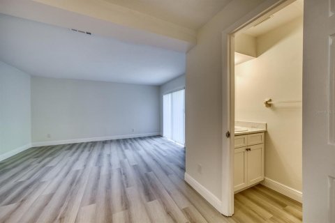 Apartamento en alquiler en Kissimmee, Florida, 2 dormitorios, 597.36 m2 № 2098253 - foto 20