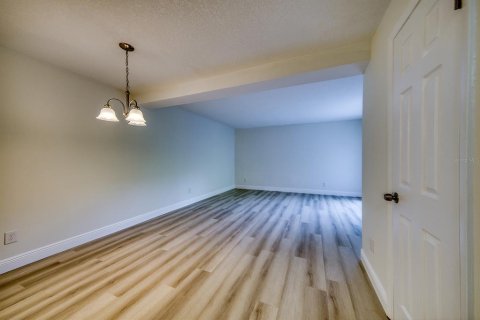 Apartamento en alquiler en Kissimmee, Florida, 2 dormitorios, 597.36 m2 № 2098253 - foto 14