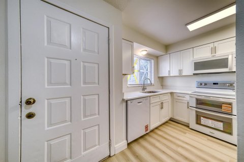 Apartamento en alquiler en Kissimmee, Florida, 2 dormitorios, 597.36 m2 № 2098253 - foto 8