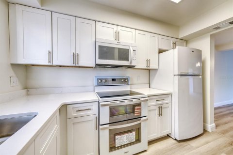 Apartamento en alquiler en Kissimmee, Florida, 2 dormitorios, 597.36 m2 № 2098253 - foto 10