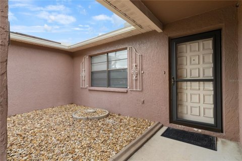 Casa en venta en Spring Hill, Florida, 2 dormitorios, 143.81 m2 № 2166839 - foto 4
