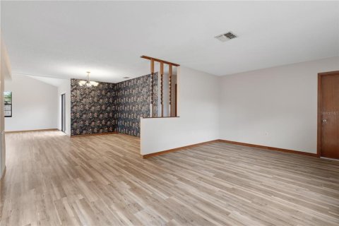 Casa en venta en Spring Hill, Florida, 2 dormitorios, 143.81 m2 № 2166839 - foto 9