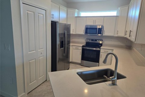 House in Englewood, Florida 2 bedrooms, 145.3 sq.m. № 1821399 - photo 7