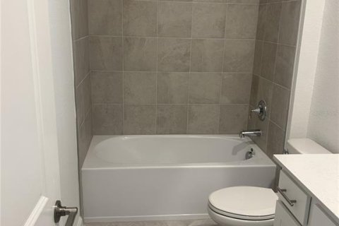 House in Englewood, Florida 2 bedrooms, 145.3 sq.m. № 1821399 - photo 23
