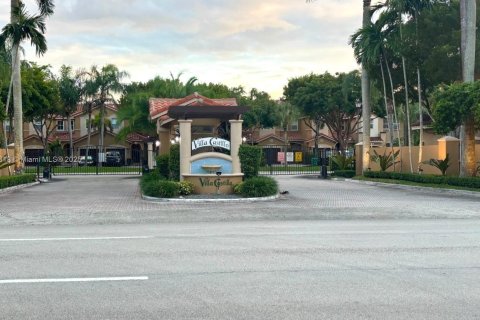 Adosado en venta en Miami, Florida, 3 dormitorios, 146.69 m2 № 1951407 - foto 1