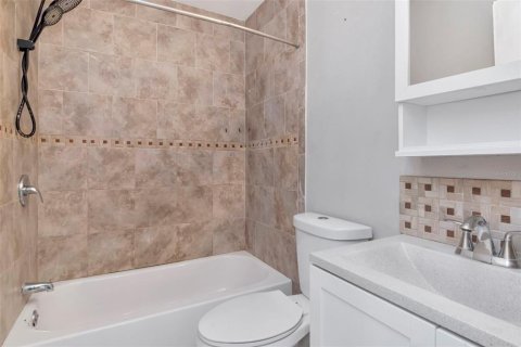 Casa en venta en Seffner, Florida, 3 dormitorios, 115.48 m2 № 1876191 - foto 14