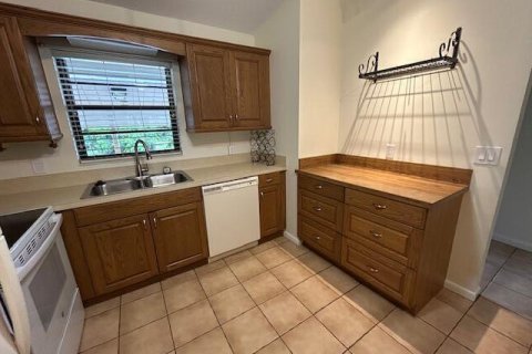 Condominio en alquiler en Stuart, Florida, 2 dormitorios, 112.32 m2 № 2250048 - foto 2