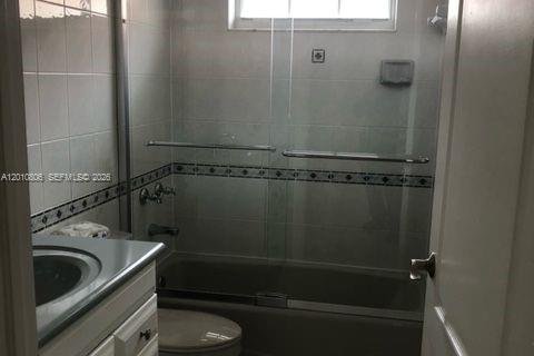 Снять в аренду виллу или дом в Майами, Флорида 3 спальни, 176.98м2, № 2075259 - фото 21