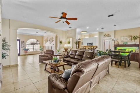 House in Riverview, Florida 5 bedrooms, 227.05 sq.m. № 2394402 - photo 23