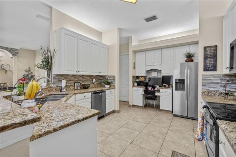House in Riverview, Florida 5 bedrooms, 227.05 sq.m. № 2394402 - photo 27