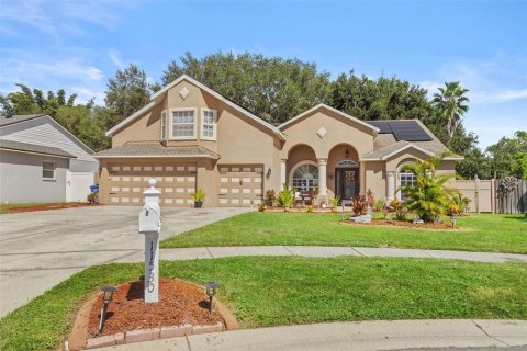 House in Riverview, Florida 5 bedrooms, 227.05 sq.m. № 2394402 - photo 2