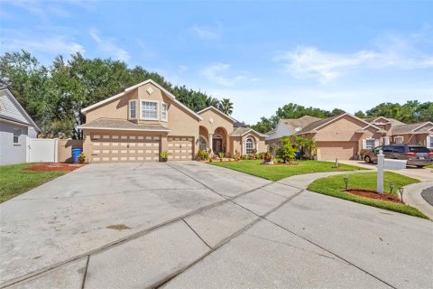 House in Riverview, Florida 5 bedrooms, 227.05 sq.m. № 2394402 - photo 4