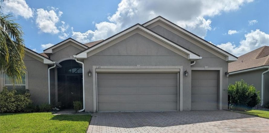 House in Winter Haven, Florida 3 bedrooms, 188.68 sq.m. № 1894940