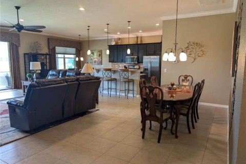 House in Winter Haven, Florida 3 bedrooms, 188.68 sq.m. № 1894940 - photo 18