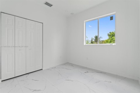 Casa en alquiler en Pompano Beach, Florida, 3 dormitorios, 131.46 m2 № 1893454 - foto 11