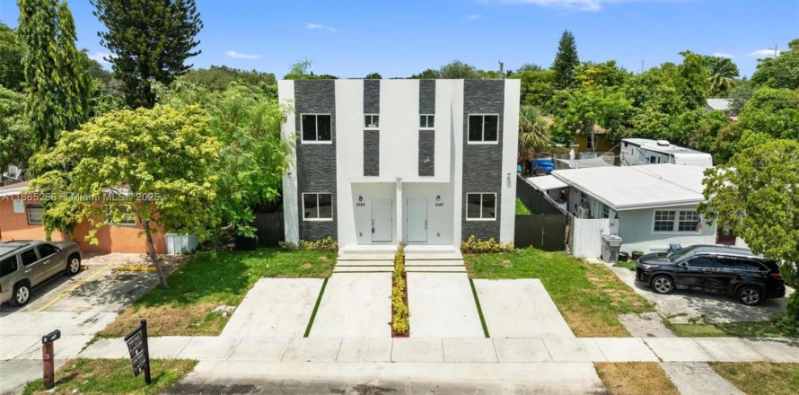 Casa en Pompano Beach, Florida 3 dormitorios, 131.46 m2 № 1893454