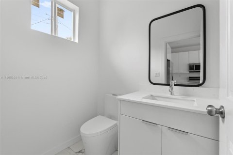 Casa en alquiler en Pompano Beach, Florida, 3 dormitorios, 131.46 m2 № 1893454 - foto 7