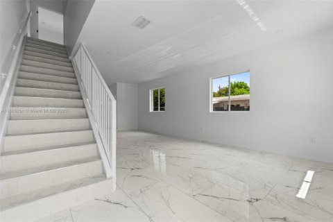 Casa en alquiler en Pompano Beach, Florida, 3 dormitorios, 131.46 m2 № 1893454 - foto 16