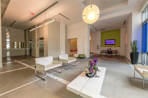 Condominio en alquiler en Miami, Florida, 1 dormitorio, 67.08 m2 № 1953602 - foto 27