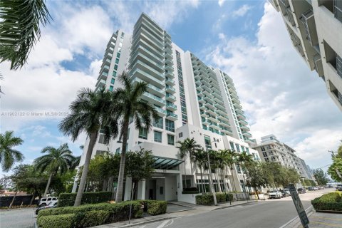 Condominio en alquiler en Miami, Florida, 1 dormitorio, 67.08 m2 № 1953602 - foto 26