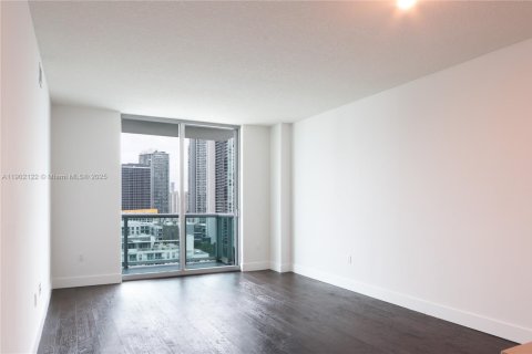 Condominio en alquiler en Miami, Florida, 1 dormitorio, 67.08 m2 № 1953602 - foto 6