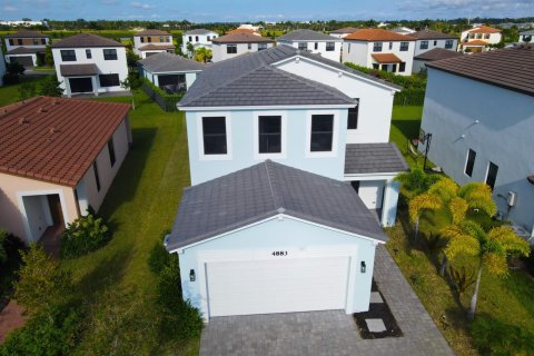 Villa ou maison à louer à Westlake, Floride: 4 chambres, 233.37 m2 № 2402065 - photo 2