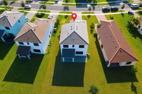 Villa ou maison à louer à Westlake, Floride: 4 chambres, 233.37 m2 № 2402065 - photo 4