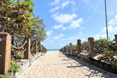 Appartement à louer à Miami Beach, Floride: 1 chambre, 49.61 m2 № 1781912 - photo 12