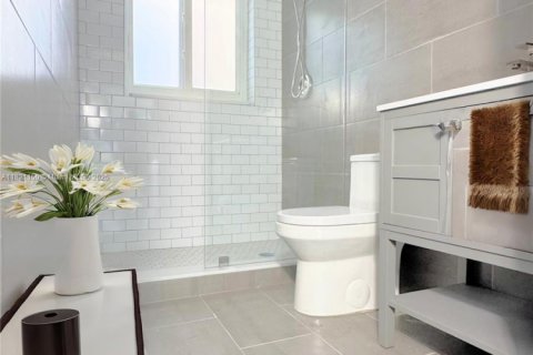 Appartement à louer à Miami Beach, Floride: 1 chambre, 49.61 m2 № 1781912 - photo 4