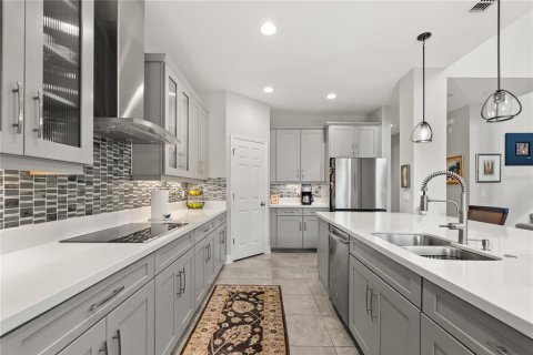 House in Groveland, Florida 5 bedrooms, 362.69 sq.m. № 1905382 - photo 8