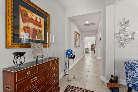 House in Groveland, Florida 5 bedrooms, 362.69 sq.m. № 1905382 - photo 2