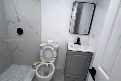 Immobilier commercial à louer à Miami, Floride: 1 chambre, 154.31 m2 № 2417614 - photo 5