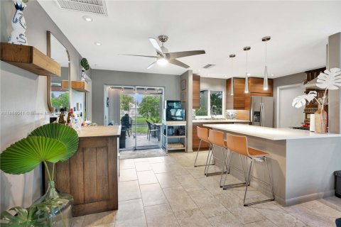House in Palm Beach Gardens, Florida 3 bedrooms, 110.46 sq.m. № 1887256 - photo 4