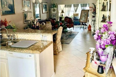 Condo in Deerfield Beach, Florida, 2 bedrooms  № 1862089 - photo 5
