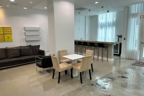 Condo in Miami, Florida, 1 bedroom  № 1860372 - photo 18