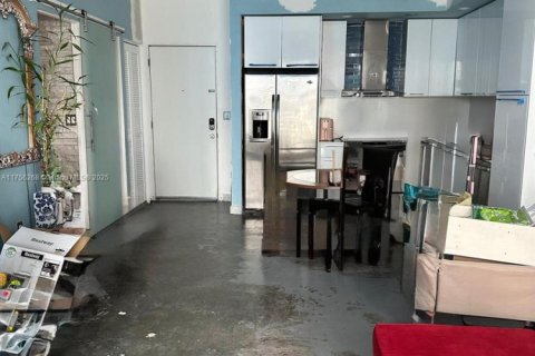 Condo in Miami, Florida, 1 bedroom  № 1860372 - photo 10
