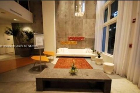 Condo in Miami, Florida, 1 bedroom  № 1860372 - photo 6