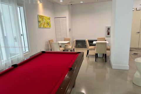 Condo in Miami, Florida, 1 bedroom  № 1860372 - photo 21