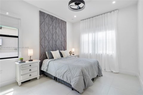 House in Palm Beach Gardens, Florida 5 bedrooms, 303.05 sq.m. № 2012331 - photo 26