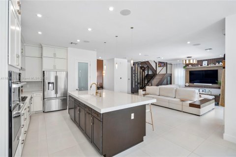 House in Palm Beach Gardens, Florida 5 bedrooms, 303.05 sq.m. № 2012331 - photo 16