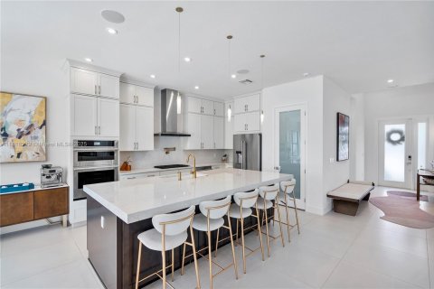 House in Palm Beach Gardens, Florida 5 bedrooms, 303.05 sq.m. № 2012331 - photo 18