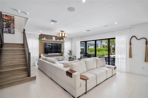 House in Palm Beach Gardens, Florida 5 bedrooms, 303.05 sq.m. № 2012331 - photo 21