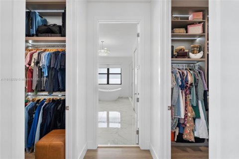 House in Palm Beach Gardens, Florida 5 bedrooms, 303.05 sq.m. № 2012331 - photo 30