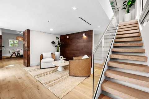 Купить таунхаус в Майами-Бич, Флорида 3 спальни, 228.82м2, № 1941139 - фото 5