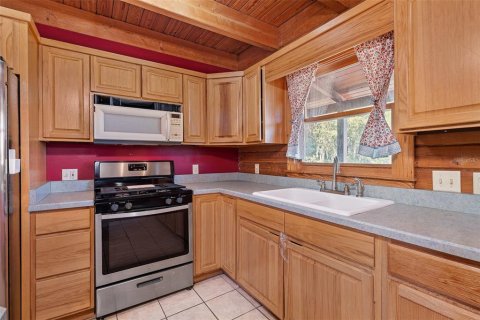 House in Pomona Park, Florida 3 bedrooms, 208.1 sq.m. № 1793511 - photo 9