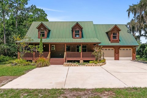 House in Pomona Park, Florida 3 bedrooms, 208.1 sq.m. № 1793511 - photo 2