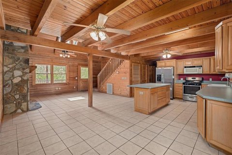 House in Pomona Park, Florida 3 bedrooms, 208.1 sq.m. № 1793511 - photo 10