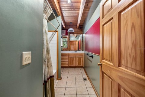 House in Pomona Park, Florida 3 bedrooms, 208.1 sq.m. № 1793511 - photo 17