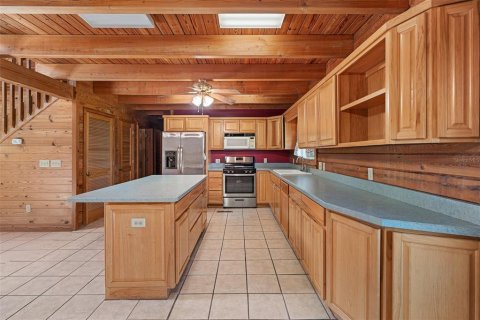 House in Pomona Park, Florida 3 bedrooms, 208.1 sq.m. № 1793511 - photo 7